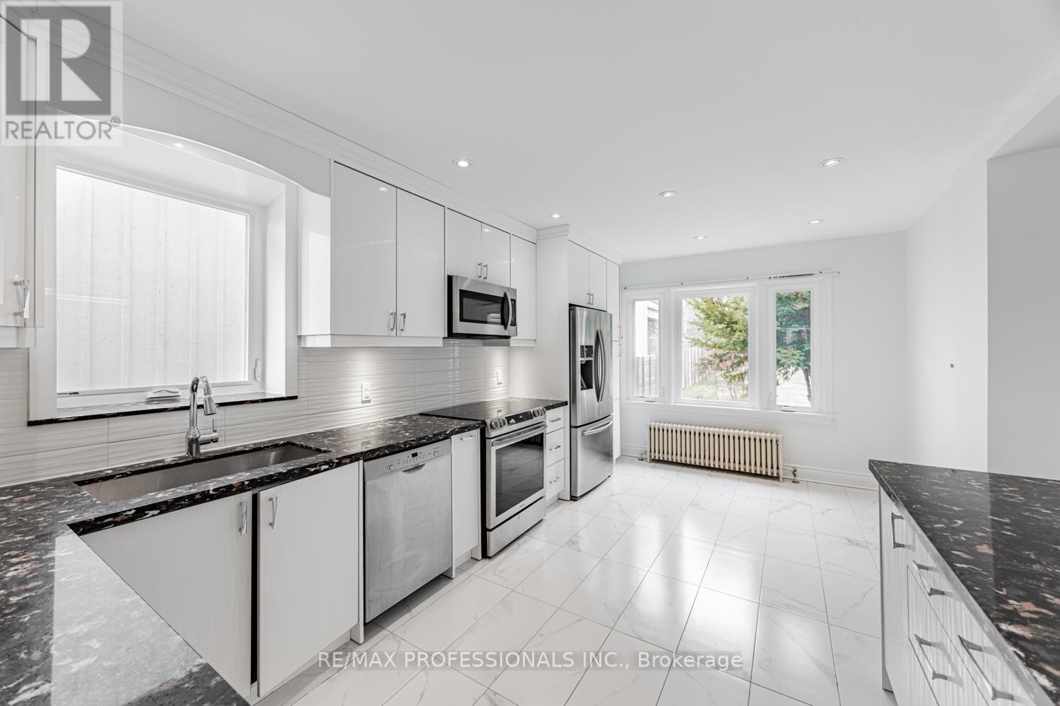 228 The Kingsway, Toronto (edenbridge-humber Valley), Ontario