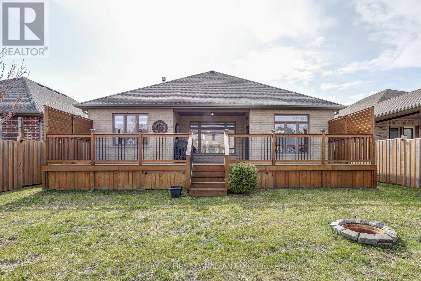 696 Bennett Crescent, Strathroy-caradoc (mount Brydges), Ontario