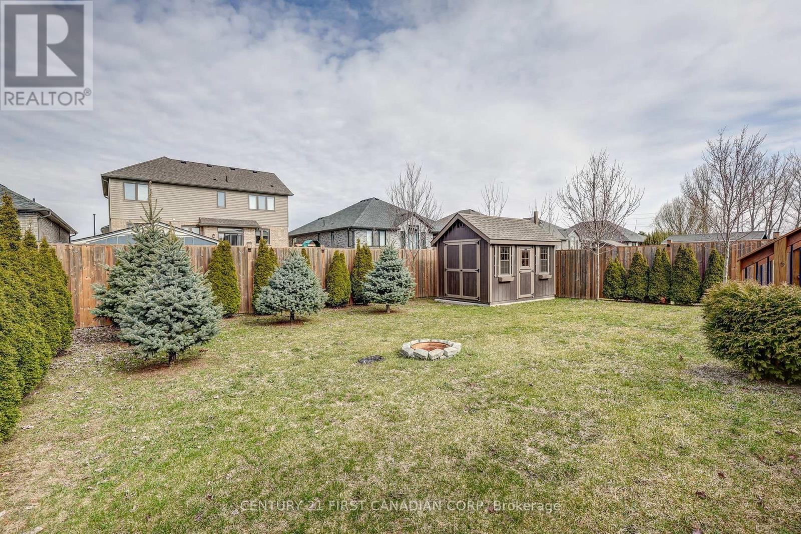 696 Bennett Crescent, Strathroy-caradoc (mount Brydges), Ontario