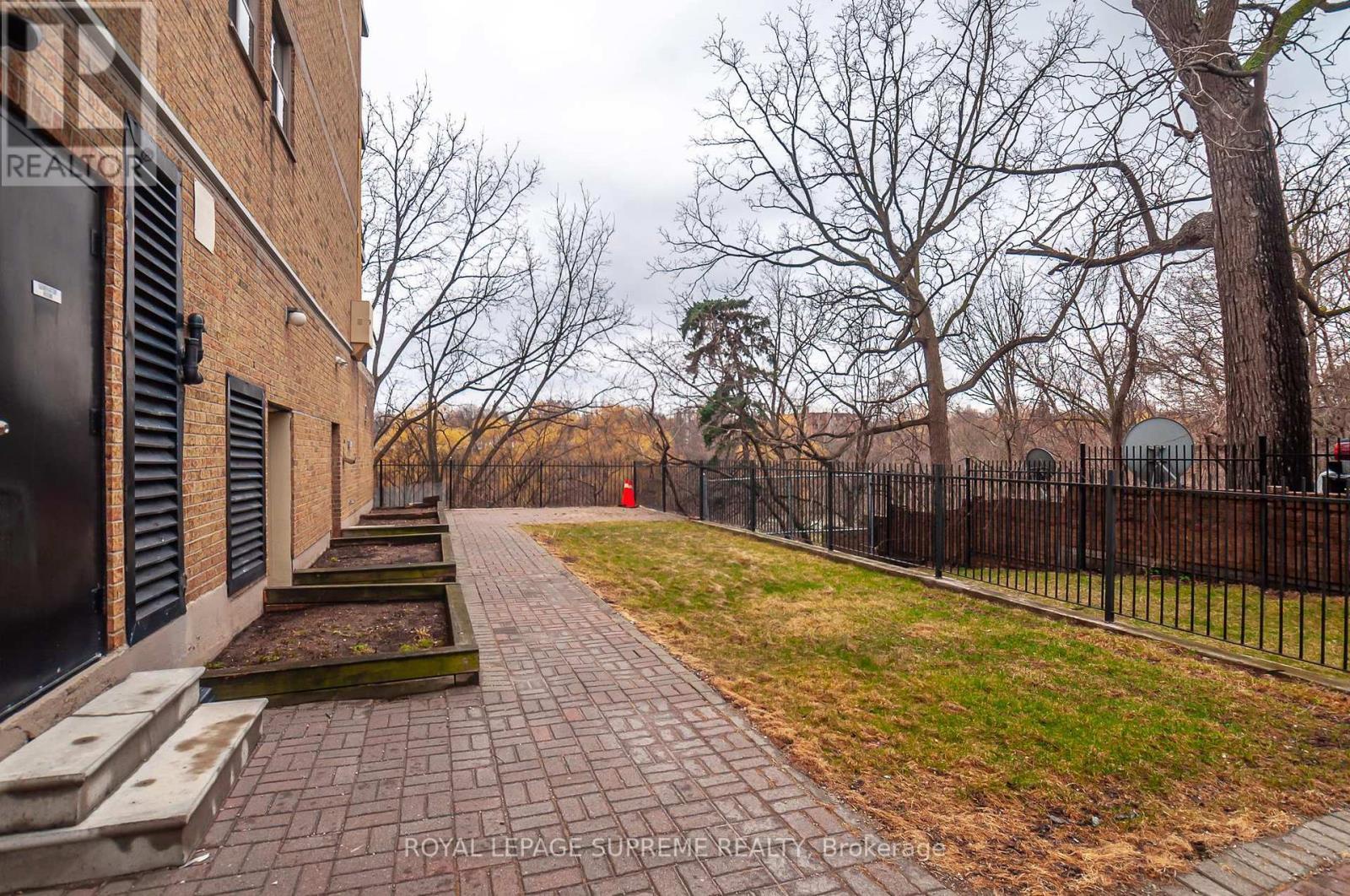 501 - 2130 Weston Road, Toronto (weston), Ontario