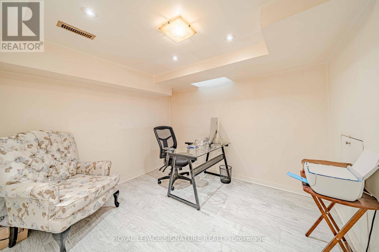 2 Summertime Court, Brampton (heart Lake West), Ontario