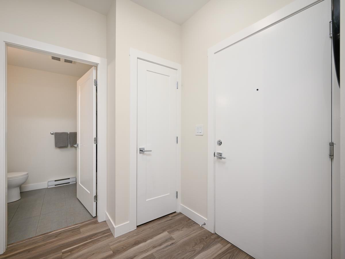 203 20356 72b Avenue, Langley, British Columbia