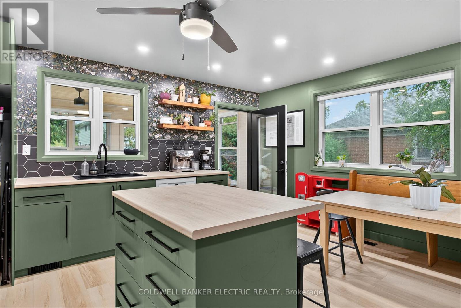 220 Rogers Street, Peterborough (ashburnham Ward 4), Ontario