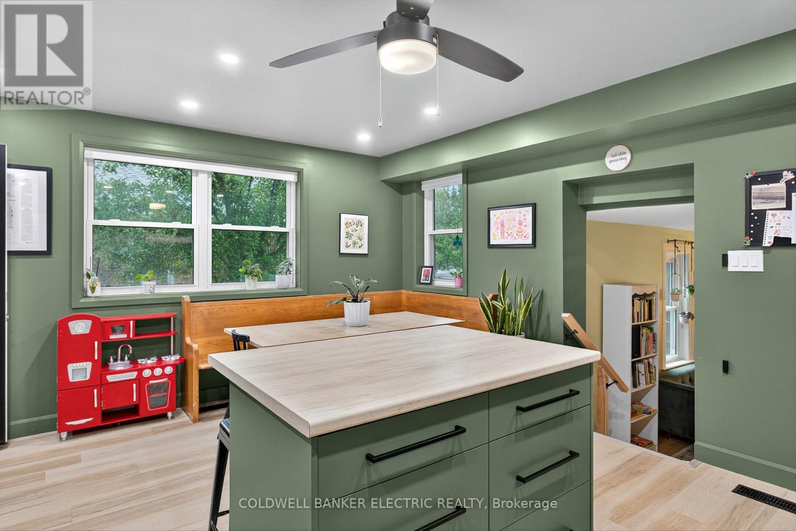 220 Rogers Street, Peterborough (ashburnham Ward 4), Ontario