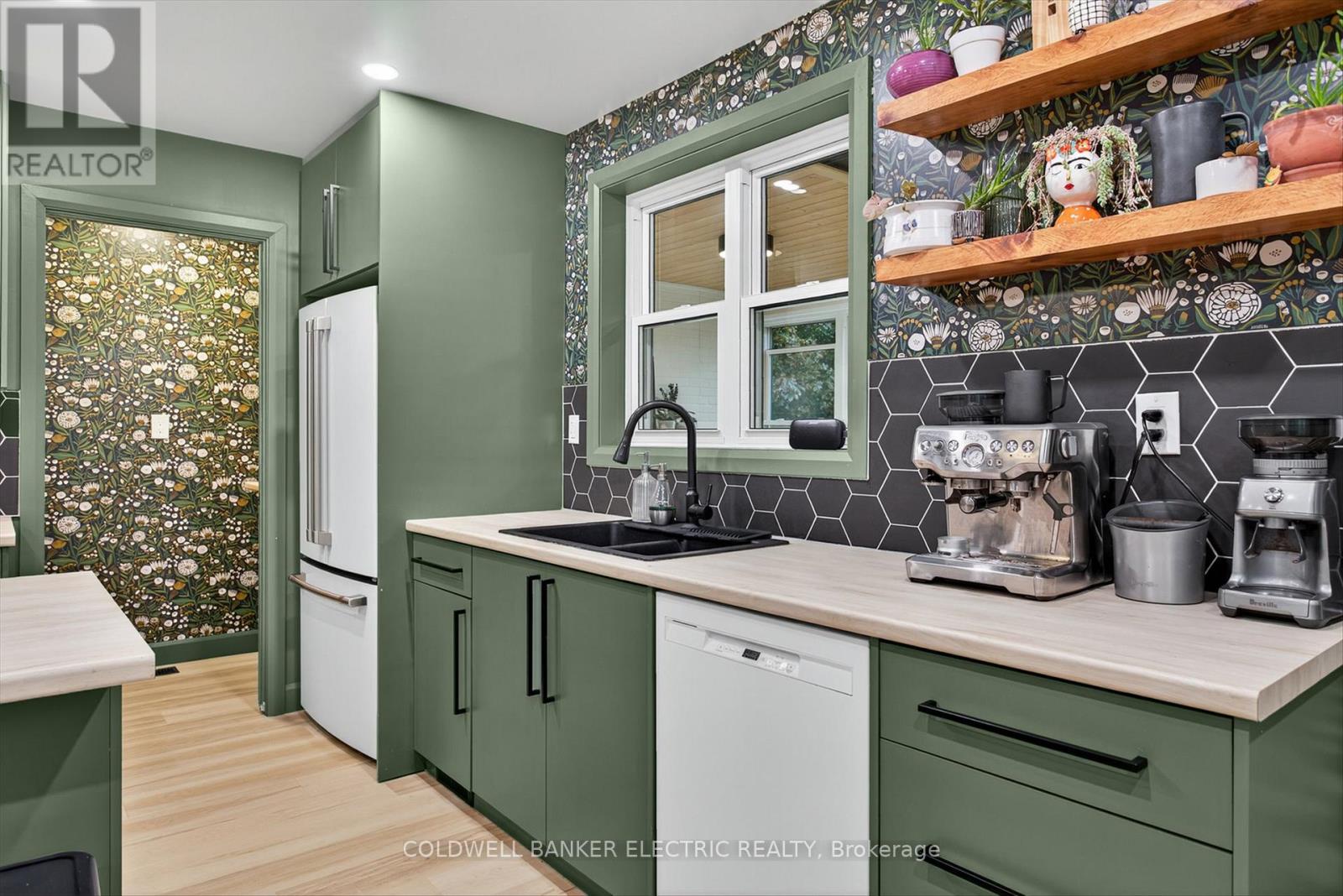 220 Rogers Street, Peterborough (ashburnham Ward 4), Ontario