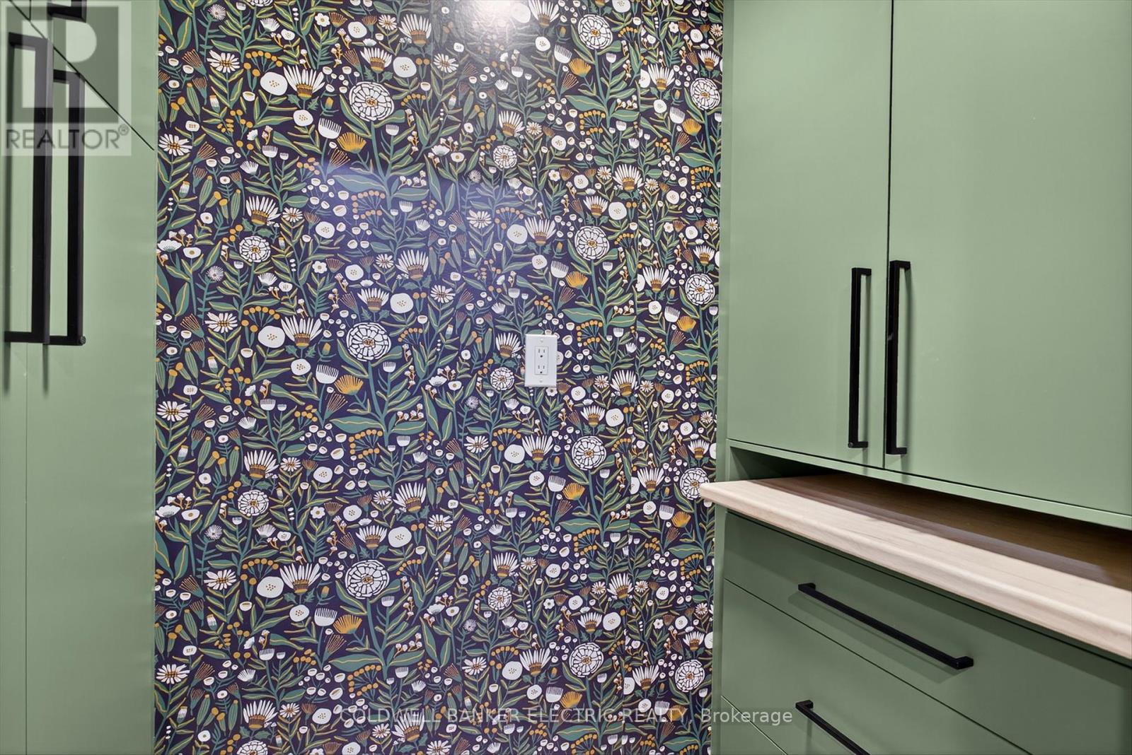 220 Rogers Street, Peterborough (ashburnham Ward 4), Ontario