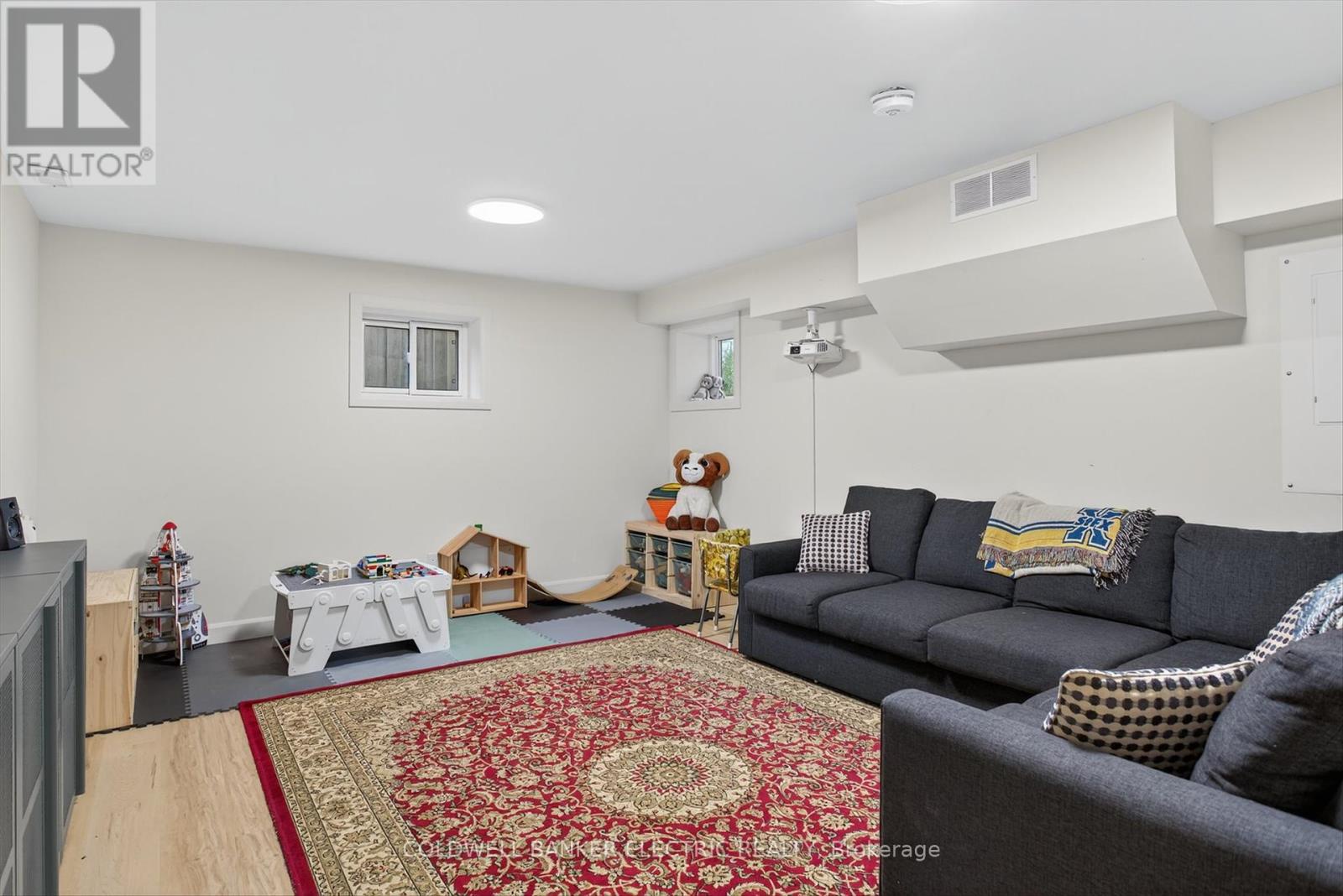 220 Rogers Street, Peterborough (ashburnham Ward 4), Ontario