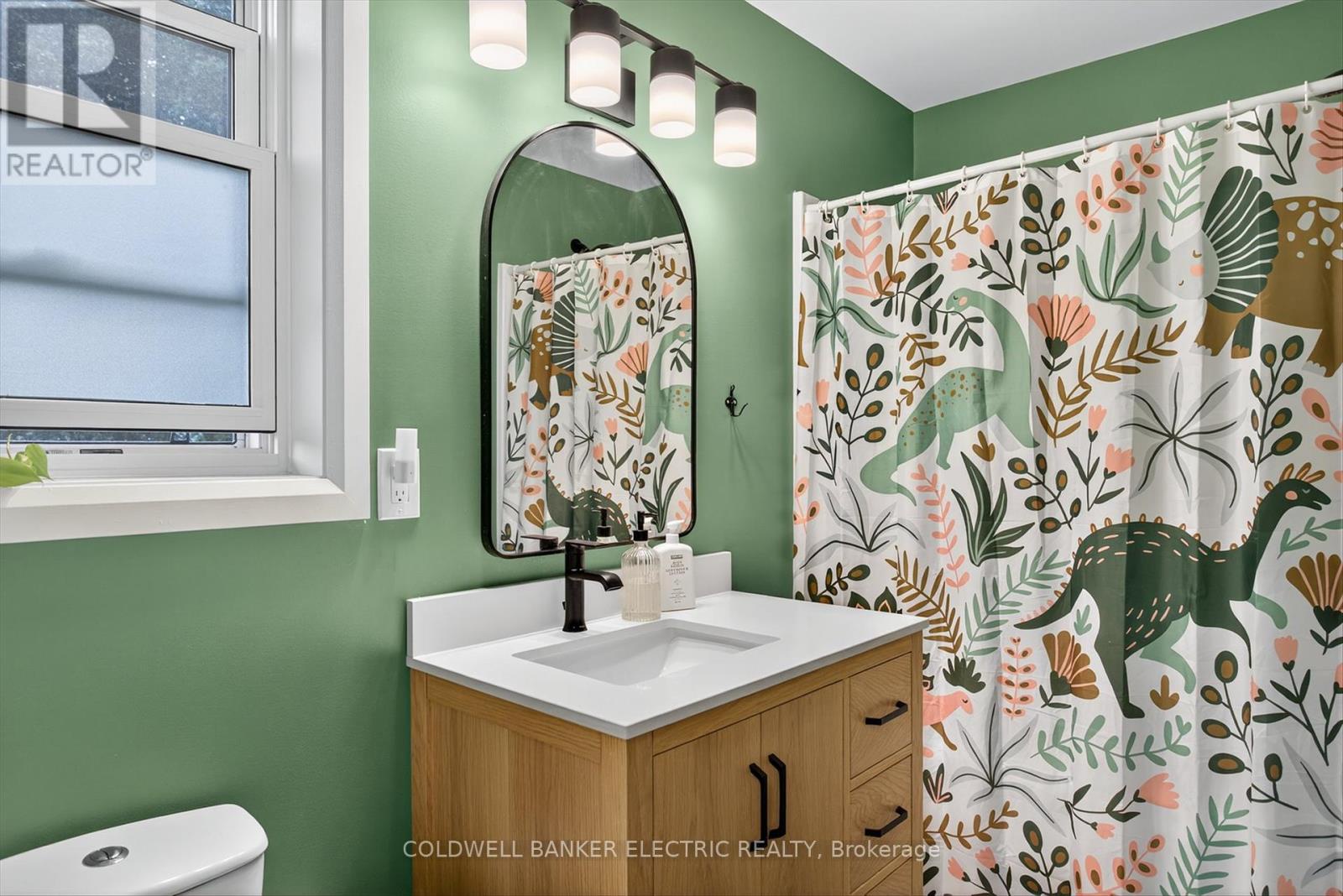 220 Rogers Street, Peterborough (ashburnham Ward 4), Ontario