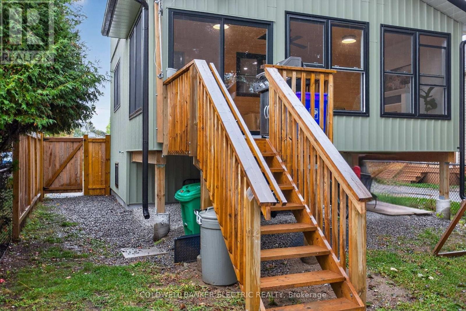 220 Rogers Street, Peterborough (ashburnham Ward 4), Ontario