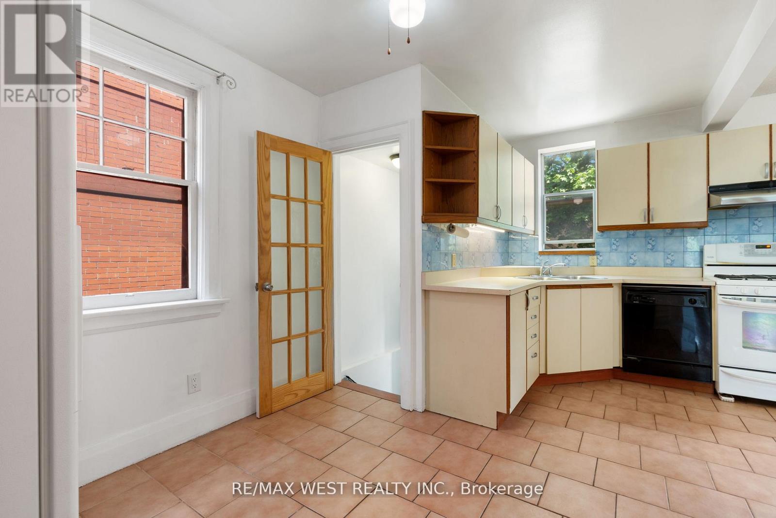 2317 Weston Road, Toronto (weston), Ontario