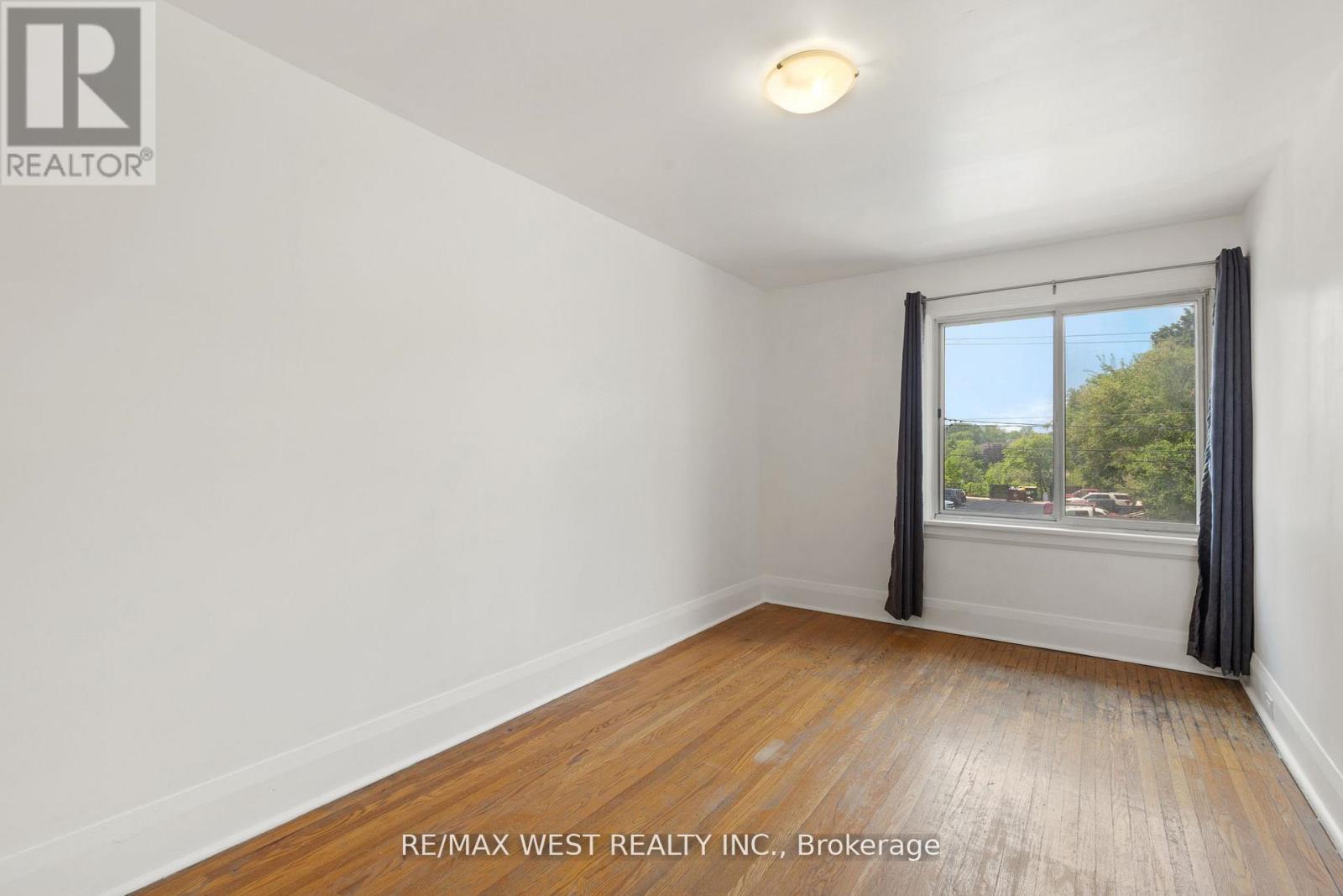 2317 Weston Road, Toronto (weston), Ontario