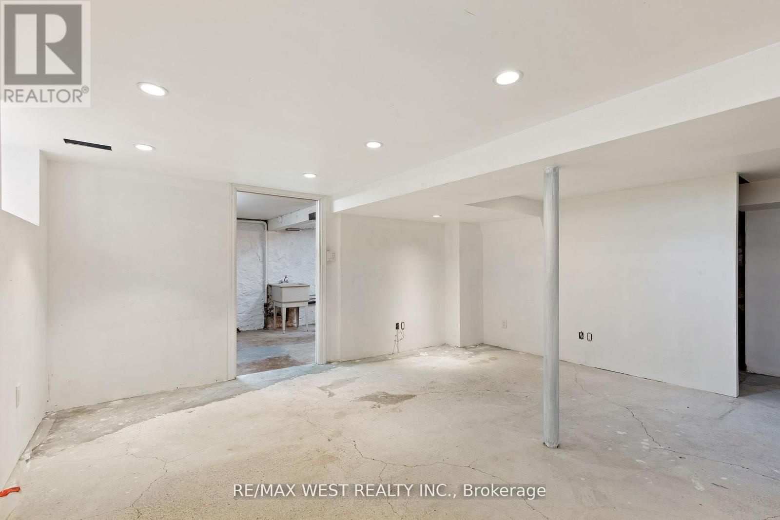 2317 Weston Road, Toronto (weston), Ontario