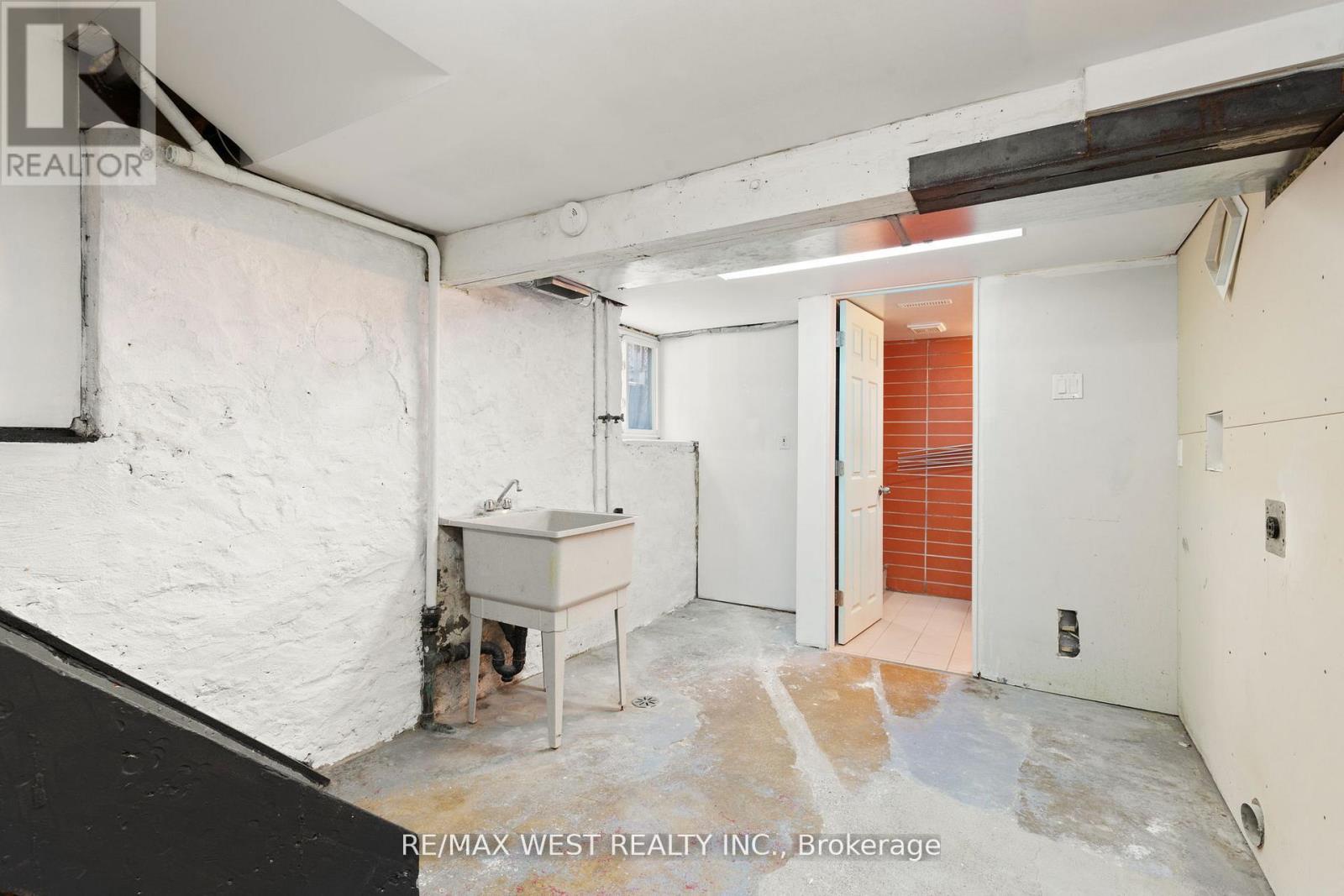 2317 Weston Road, Toronto (weston), Ontario