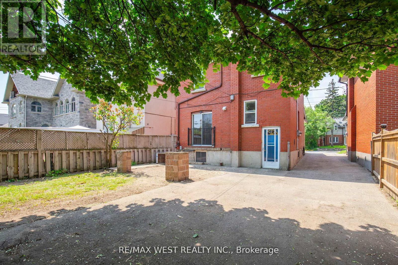 2317 Weston Road, Toronto (weston), Ontario