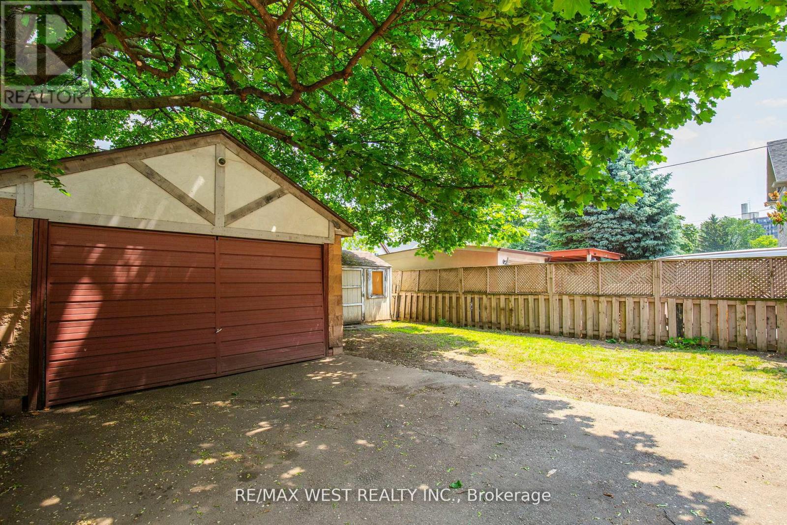 2317 Weston Road, Toronto (weston), Ontario