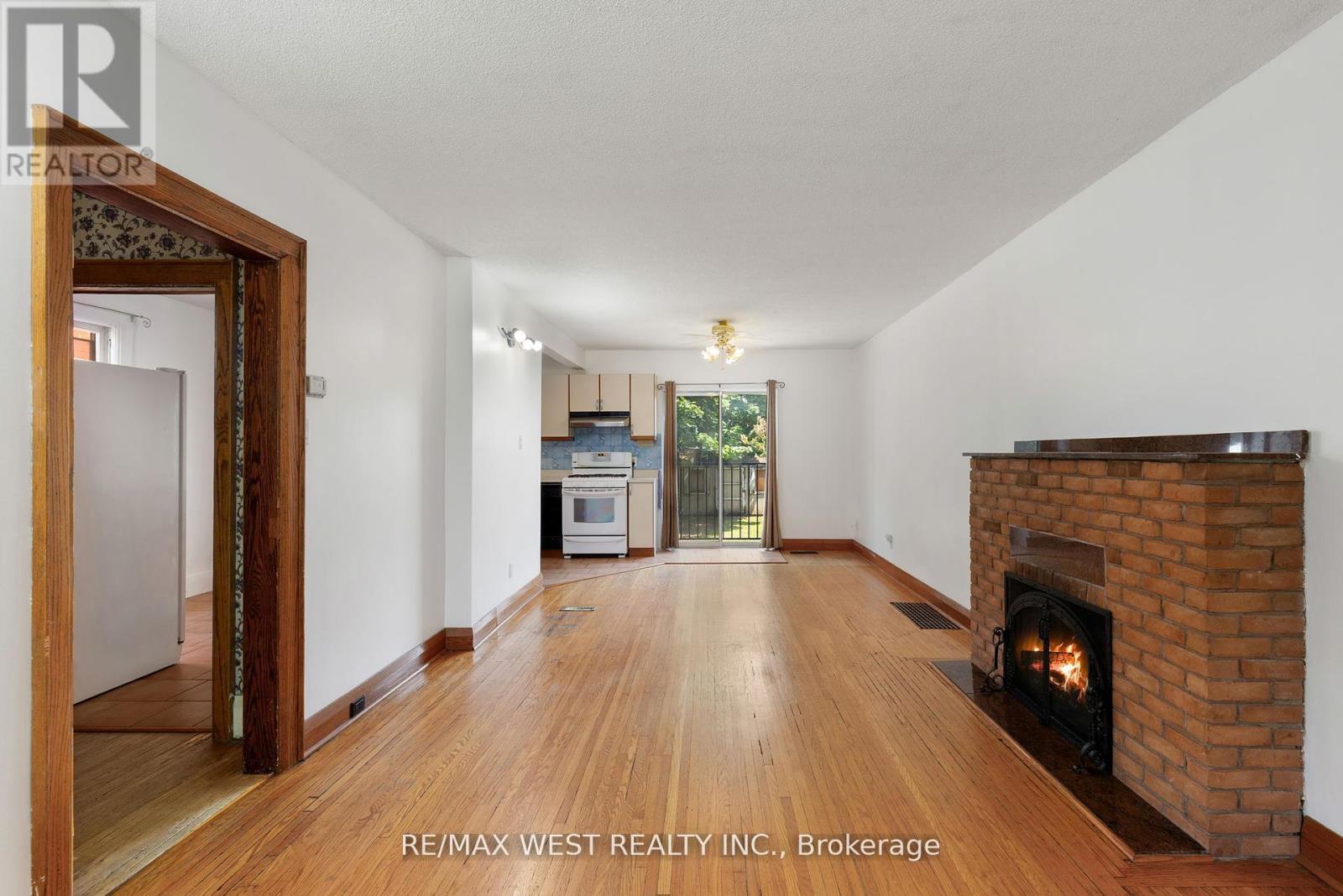 2317 Weston Road, Toronto (weston), Ontario