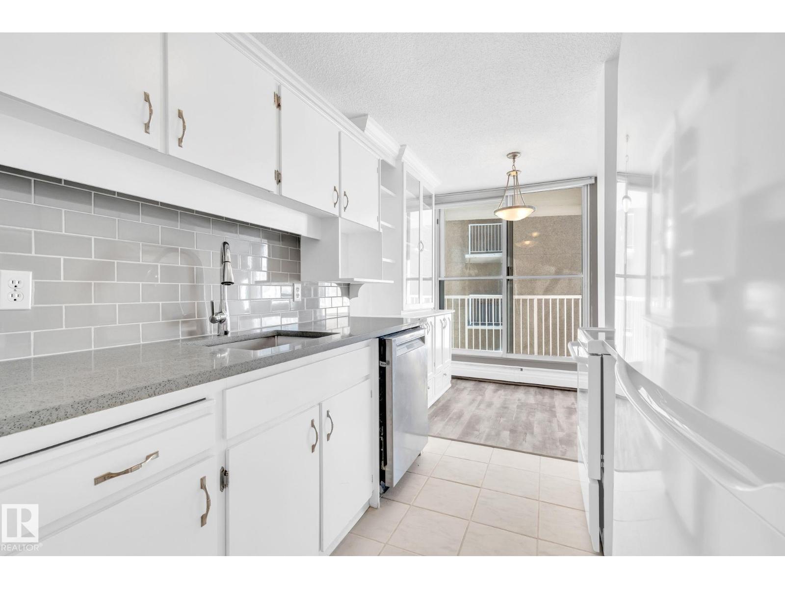 #1401 12121 Jasper Av Nw Nw, Edmonton, Alberta