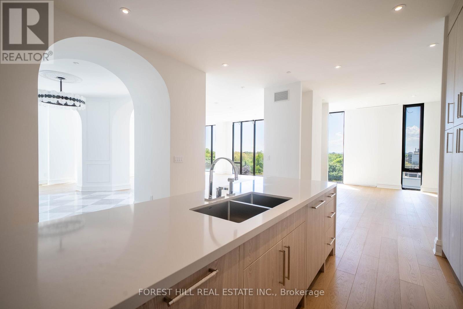 6a - 2010 Bathurst Street, Toronto (humewood-cedarvale), Ontario