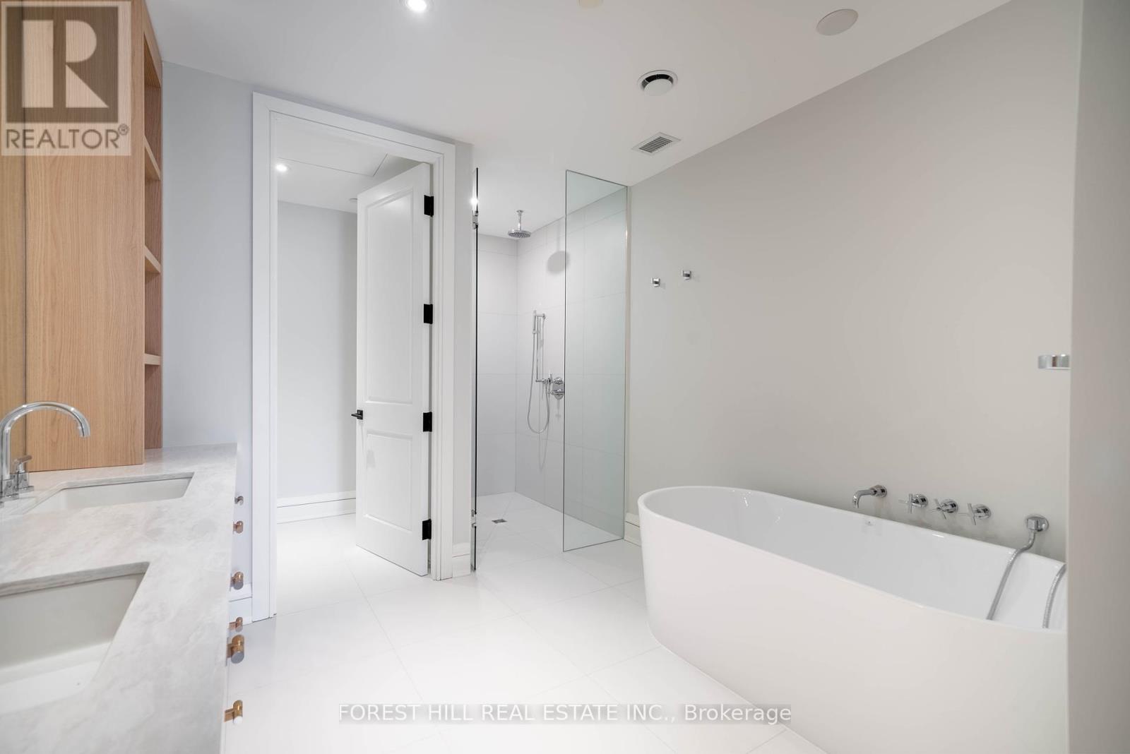 6a - 2010 Bathurst Street, Toronto (humewood-cedarvale), Ontario