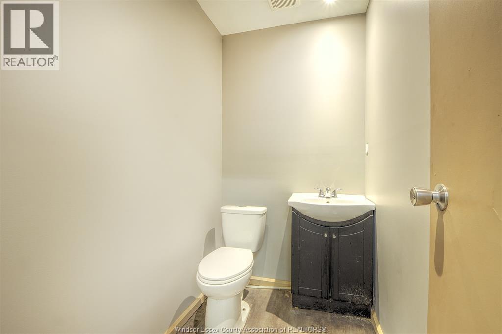 6400 Walker, Tecumseh, Ontario