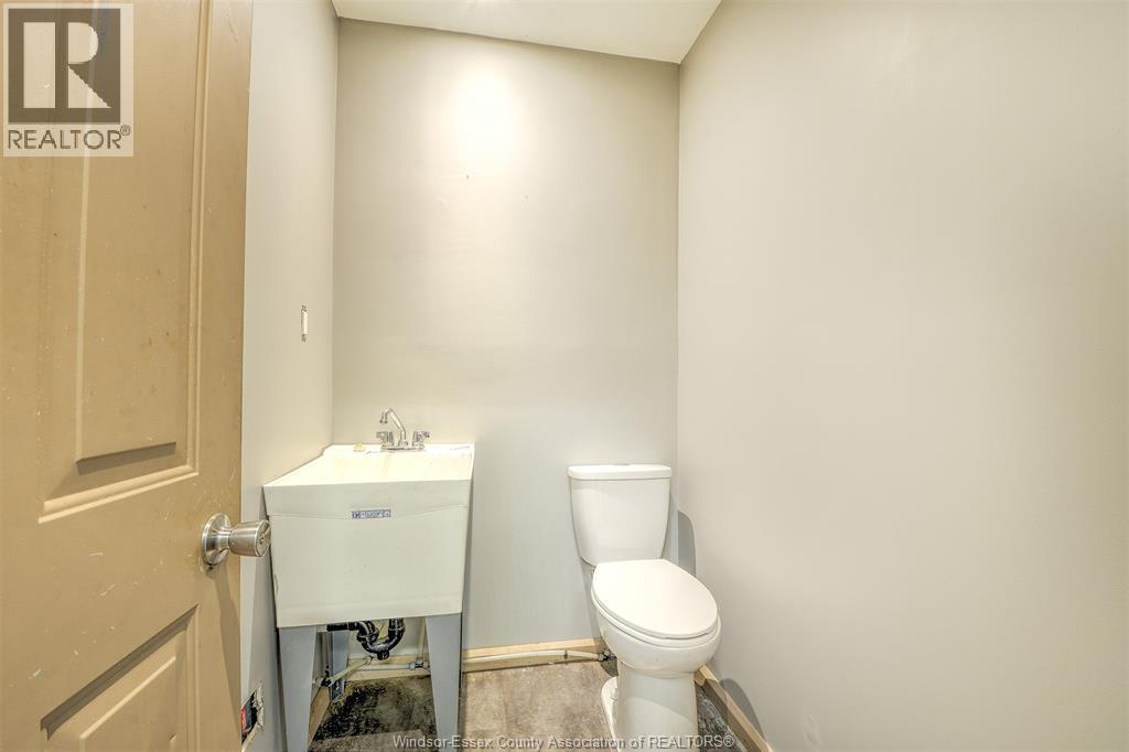 6400 Walker, Tecumseh, Ontario