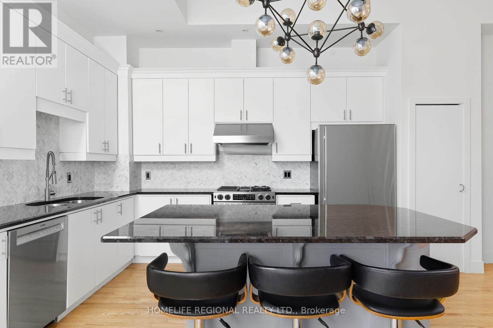 6 - 62 Claremont Street, Toronto (trinity-bellwoods), Ontario