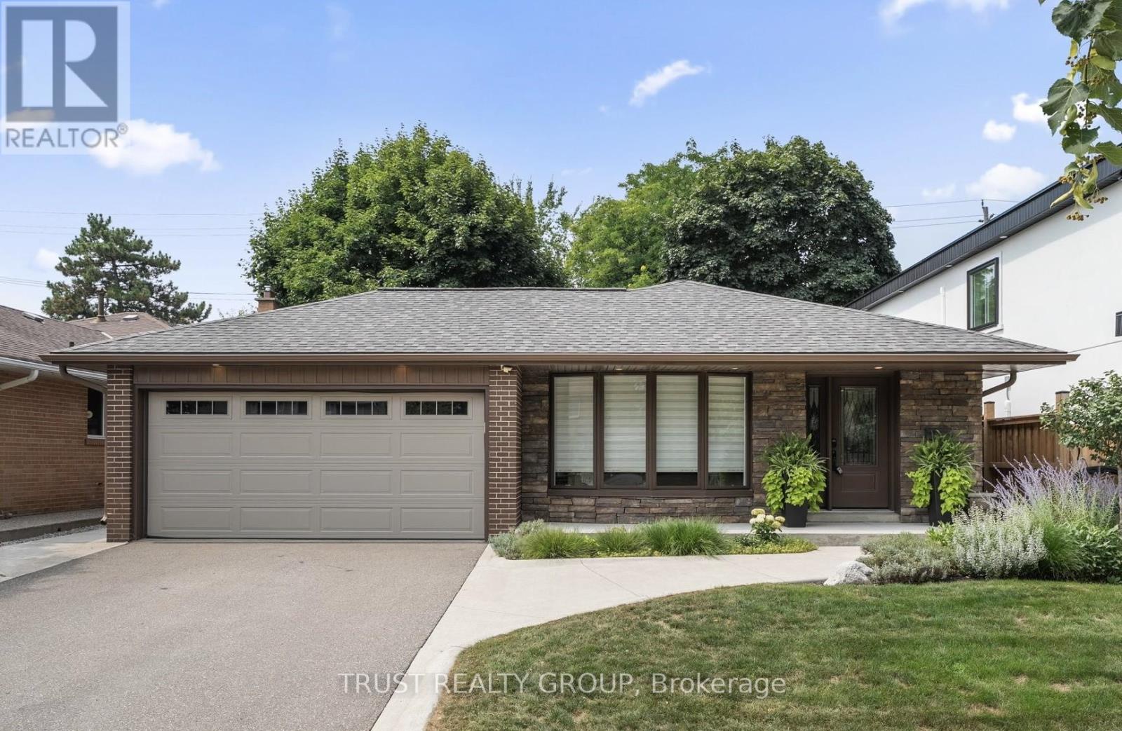 18 Deanecrest Road, Toronto (eringate-centennial-west Deane), Ontario
