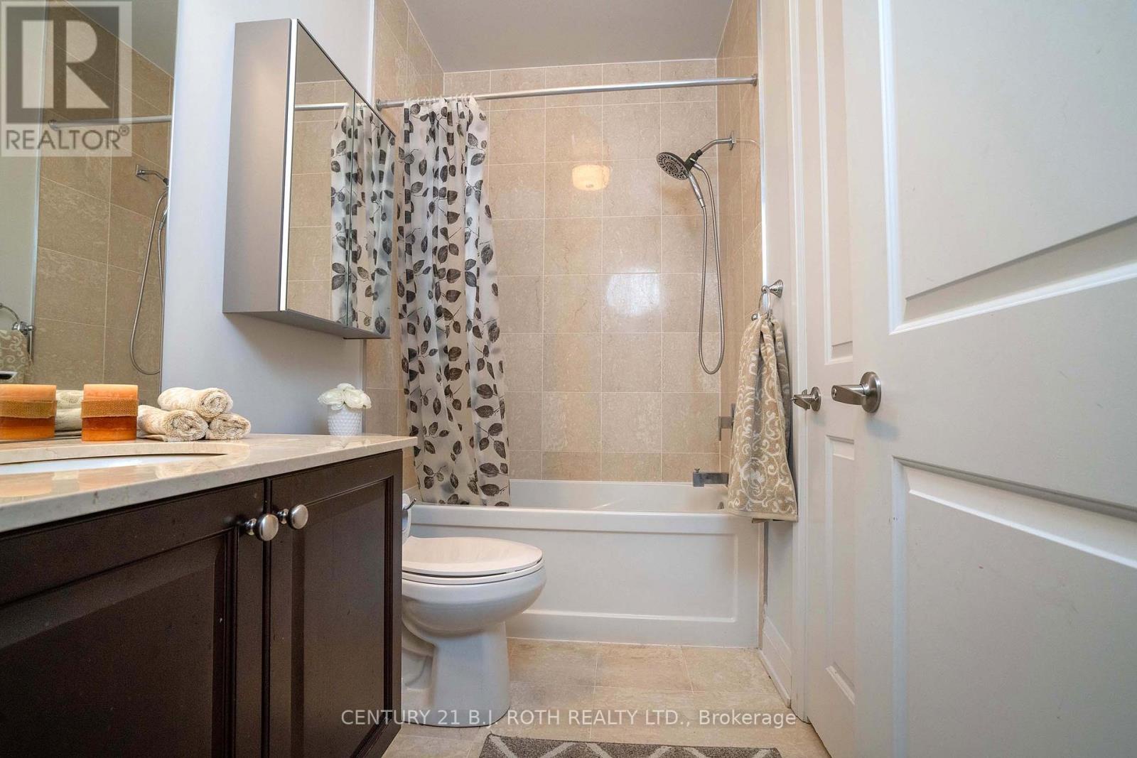 313 - 15277 Yonge Street S, Aurora (aurora Village), Ontario