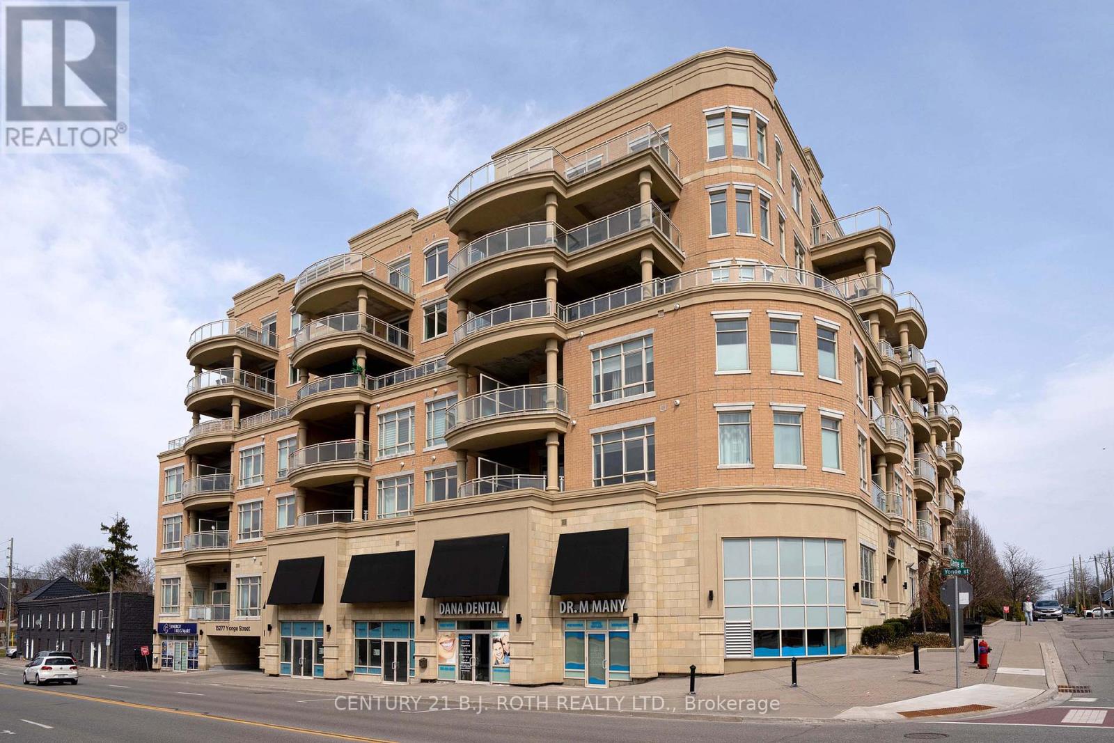 313 - 15277 Yonge Street S, Aurora (aurora Village), Ontario