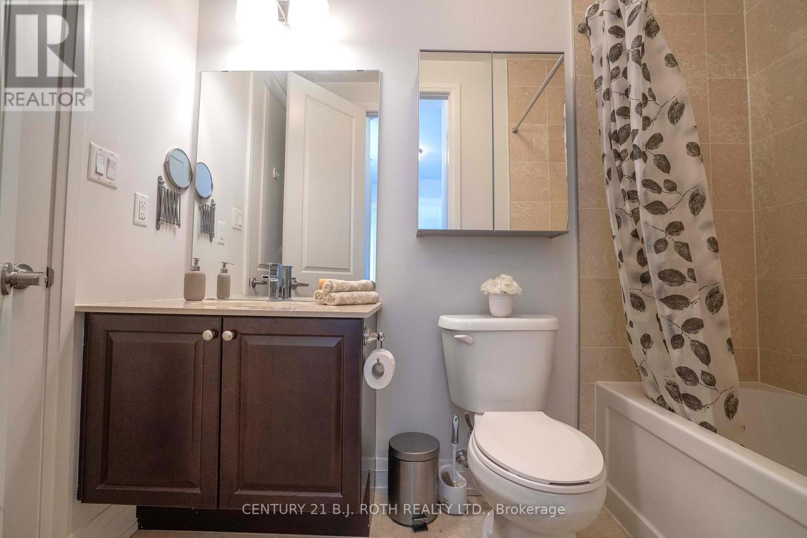 313 - 15277 Yonge Street S, Aurora (aurora Village), Ontario