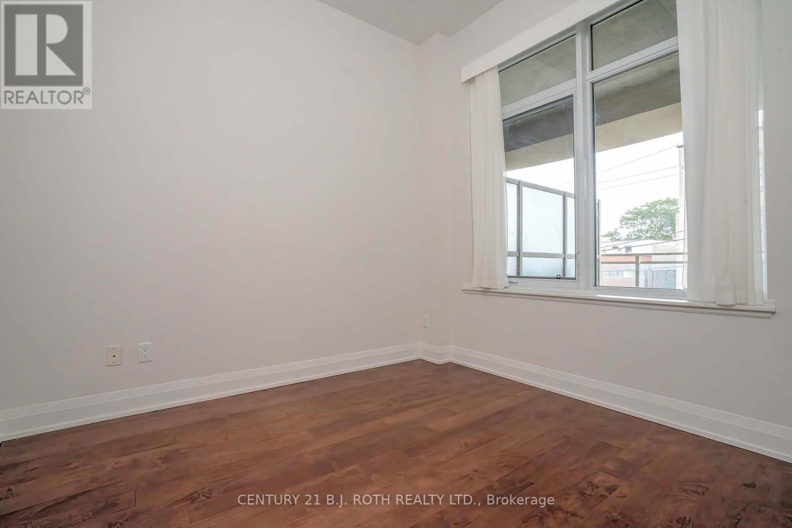 313 - 15277 Yonge Street S, Aurora (aurora Village), Ontario