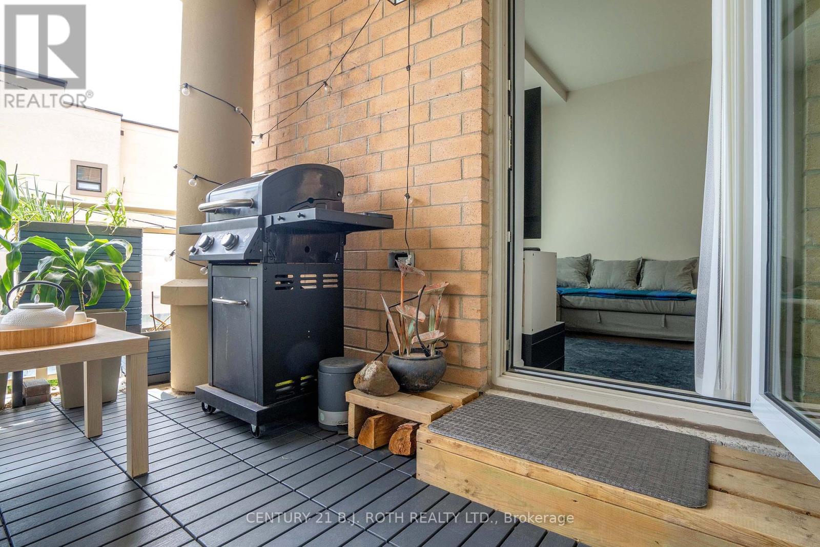 313 - 15277 Yonge Street S, Aurora (aurora Village), Ontario