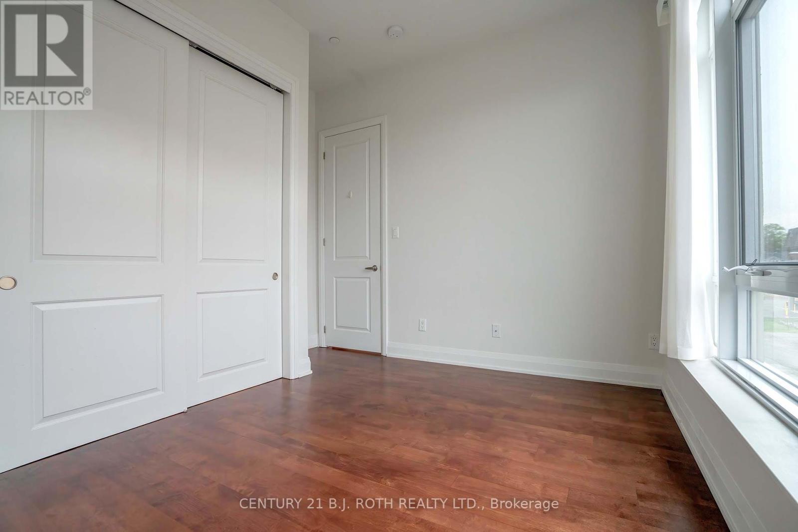 313 - 15277 Yonge Street S, Aurora (aurora Village), Ontario