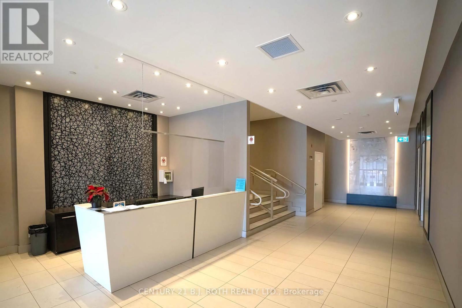 313 - 15277 Yonge Street S, Aurora (aurora Village), Ontario