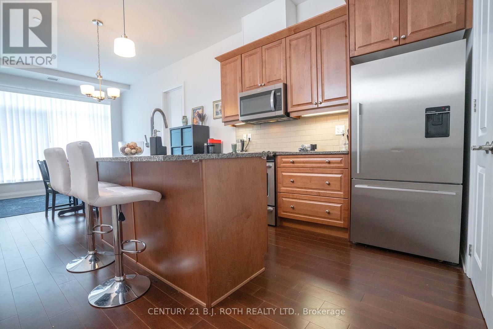 313 - 15277 Yonge Street S, Aurora (aurora Village), Ontario