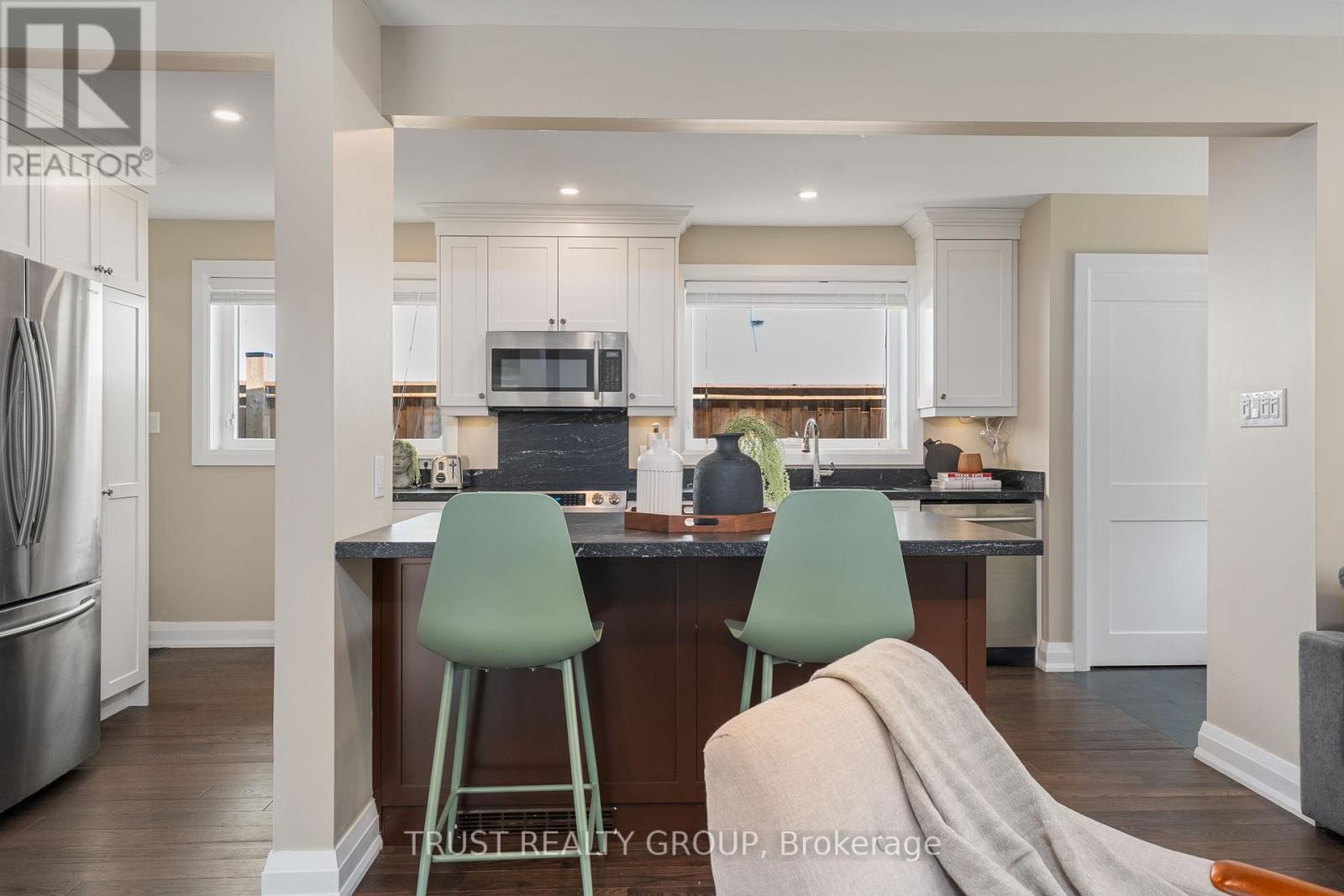 18 Deanecrest Road, Toronto (eringate-centennial-west Deane), Ontario