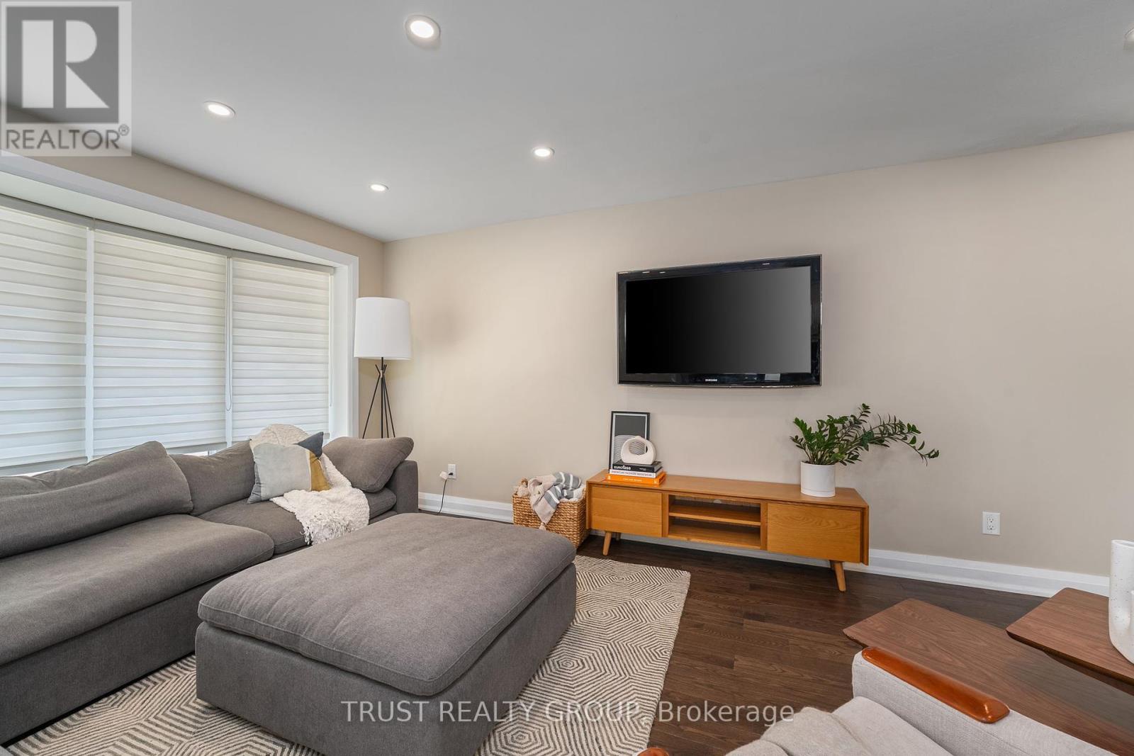 18 Deanecrest Road, Toronto (eringate-centennial-west Deane), Ontario