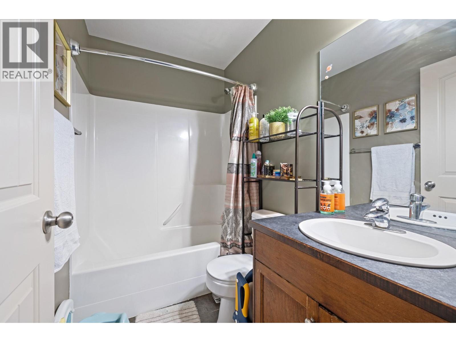 146 Mccurdy Road Unit# 2, Kelowna, British Columbia