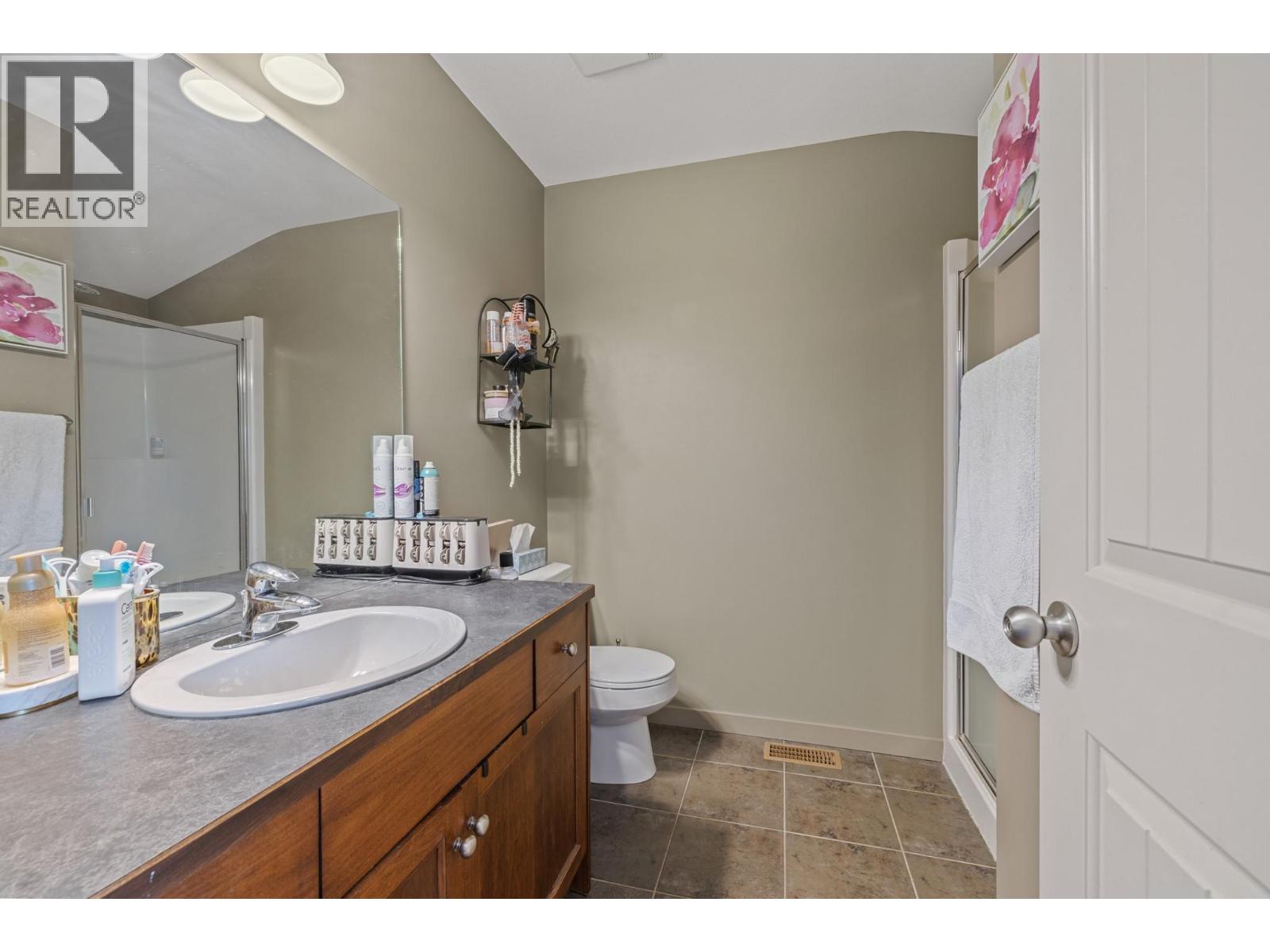 146 Mccurdy Road Unit# 2, Kelowna, British Columbia