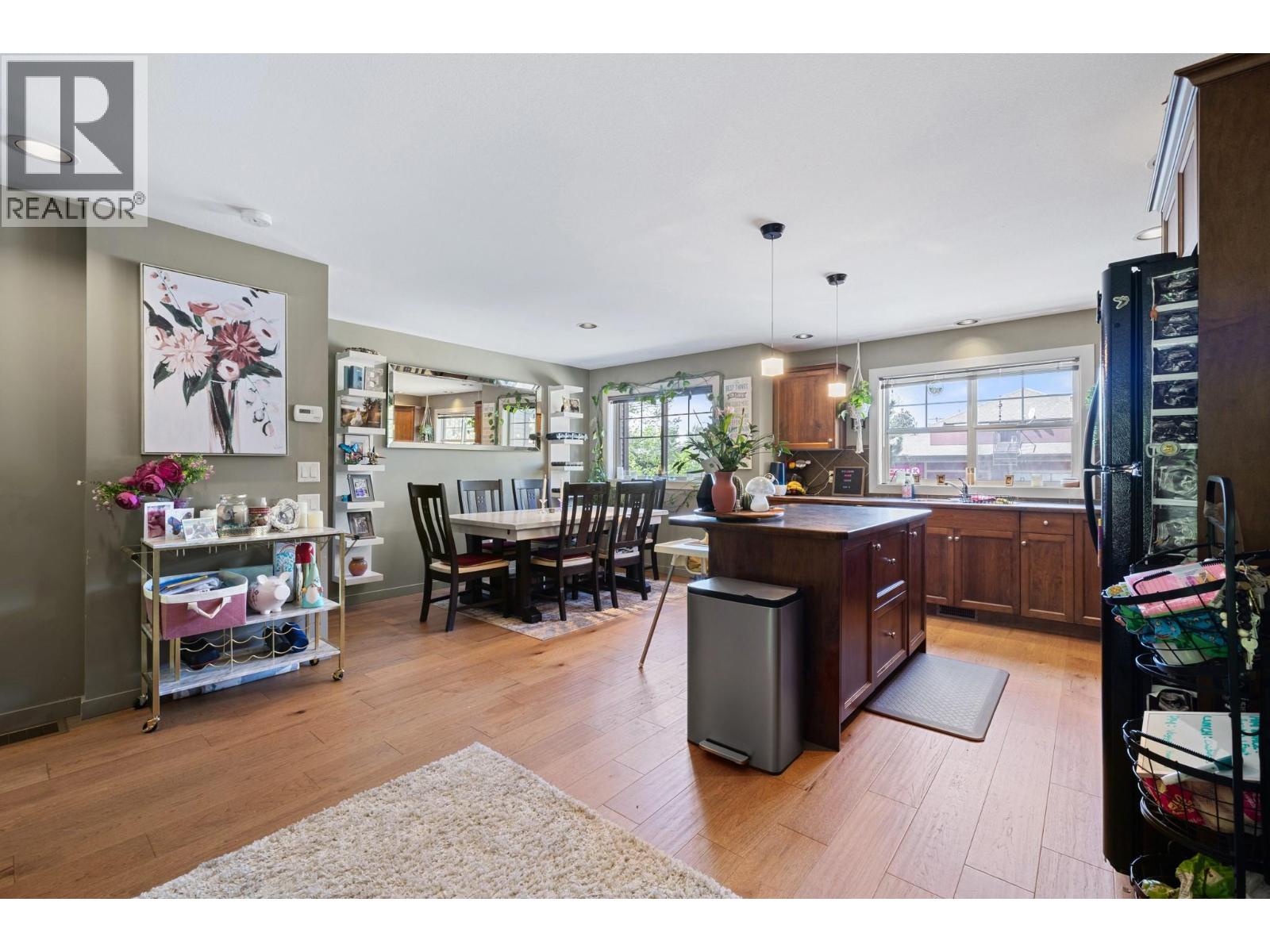 146 Mccurdy Road Unit# 2, Kelowna, British Columbia