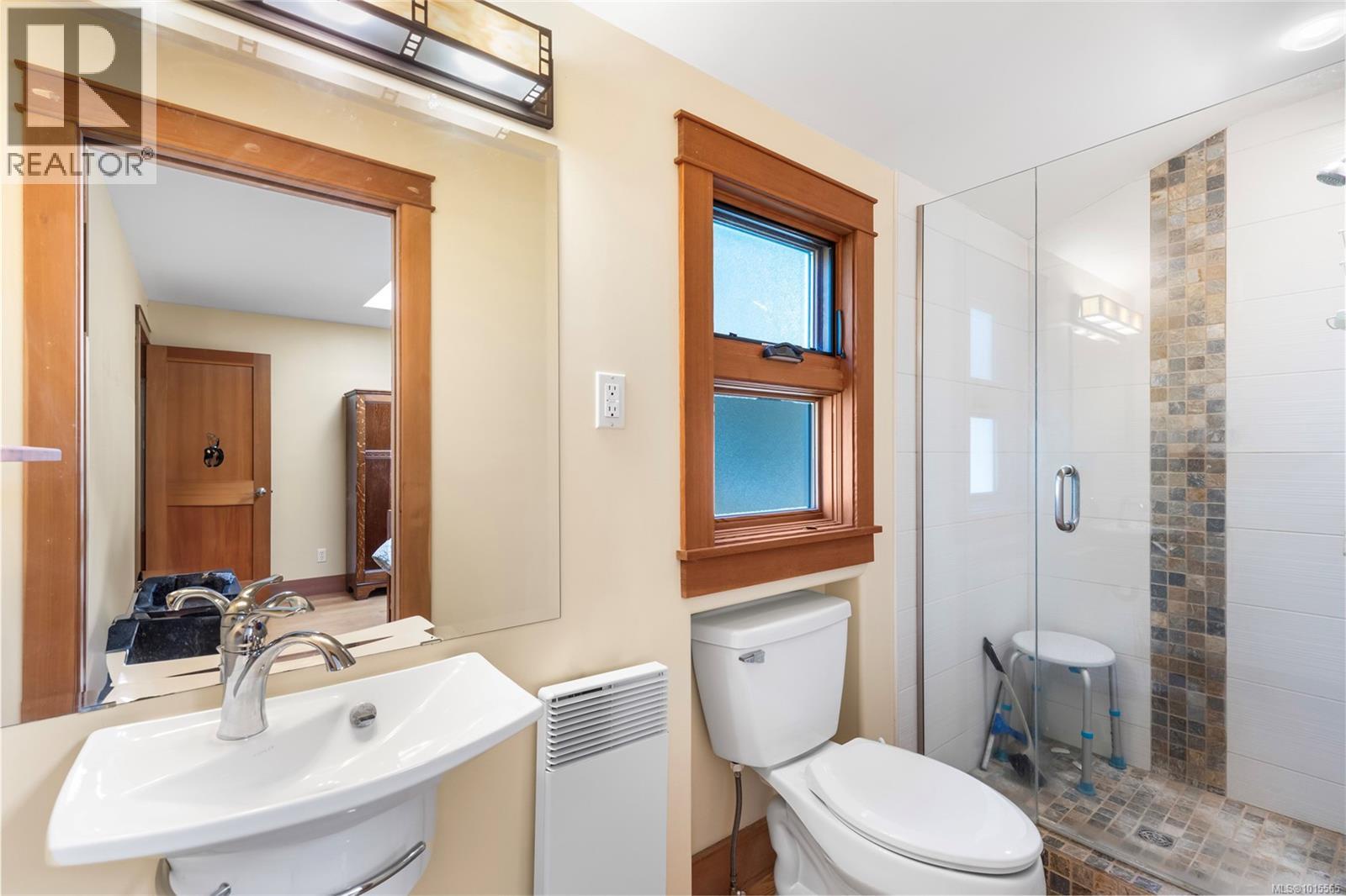 3705 Signal Hill Rd, Pender Island, British Columbia