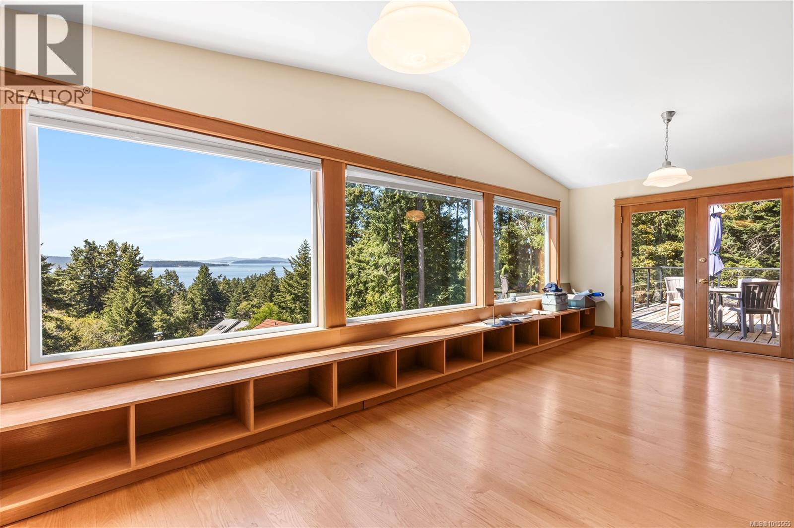 3705 Signal Hill Rd, Pender Island, British Columbia