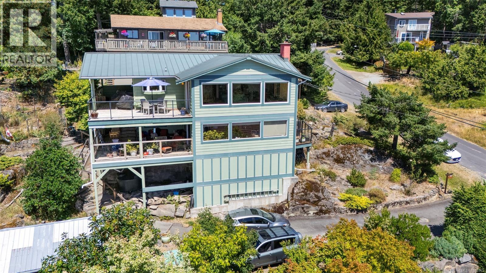 3705 Signal Hill Rd, Pender Island, British Columbia