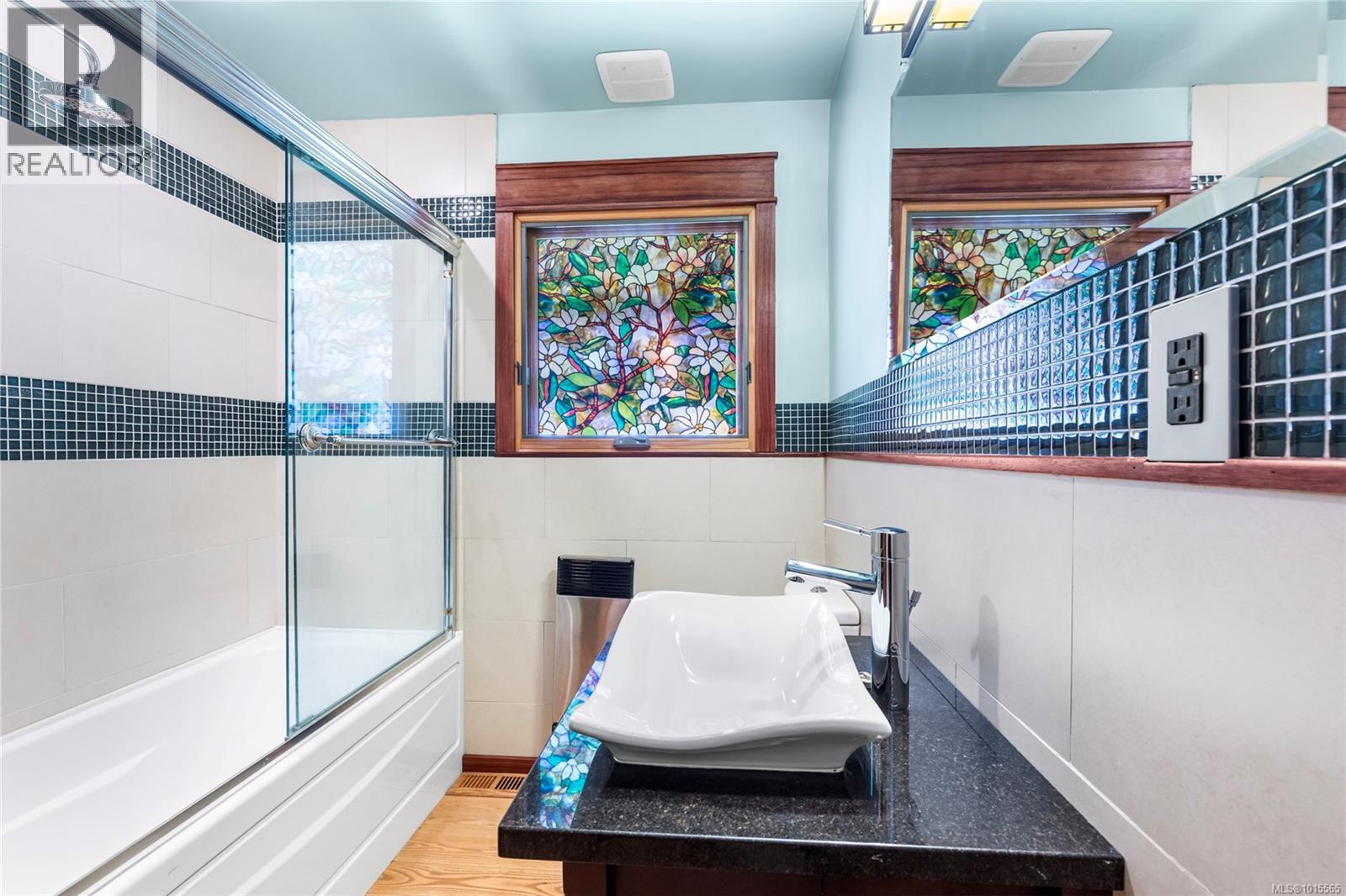 3705 Signal Hill Rd, Pender Island, British Columbia