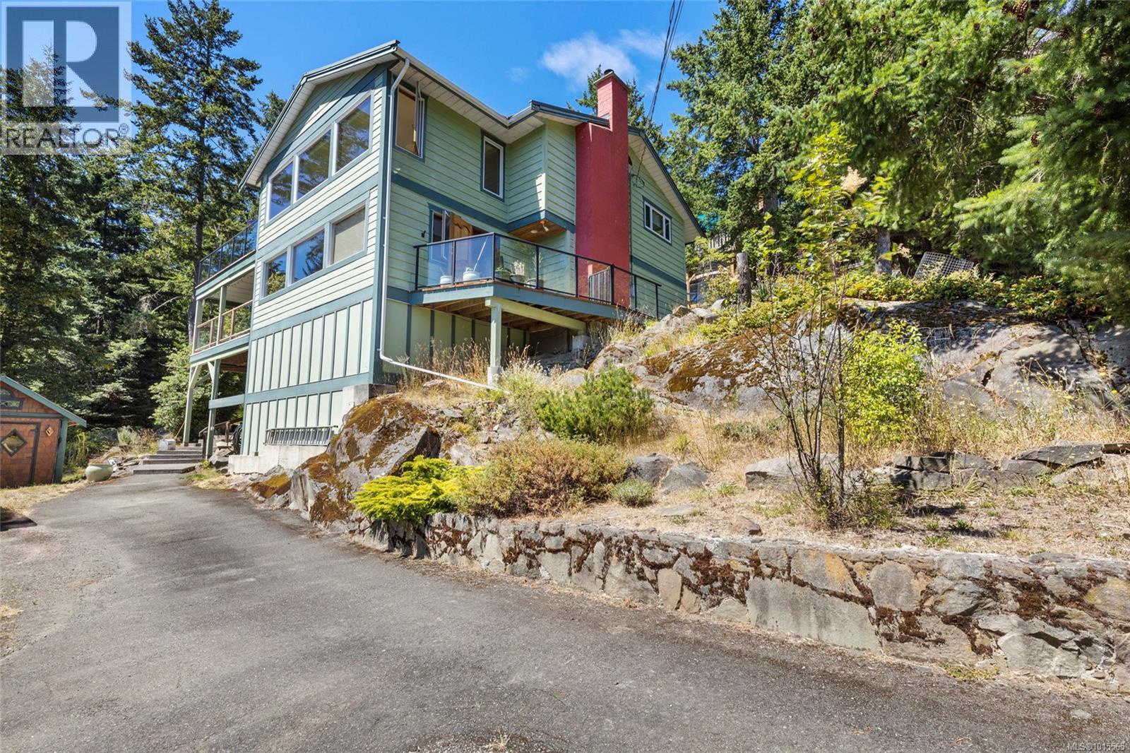 3705 Signal Hill Rd, Pender Island, British Columbia
