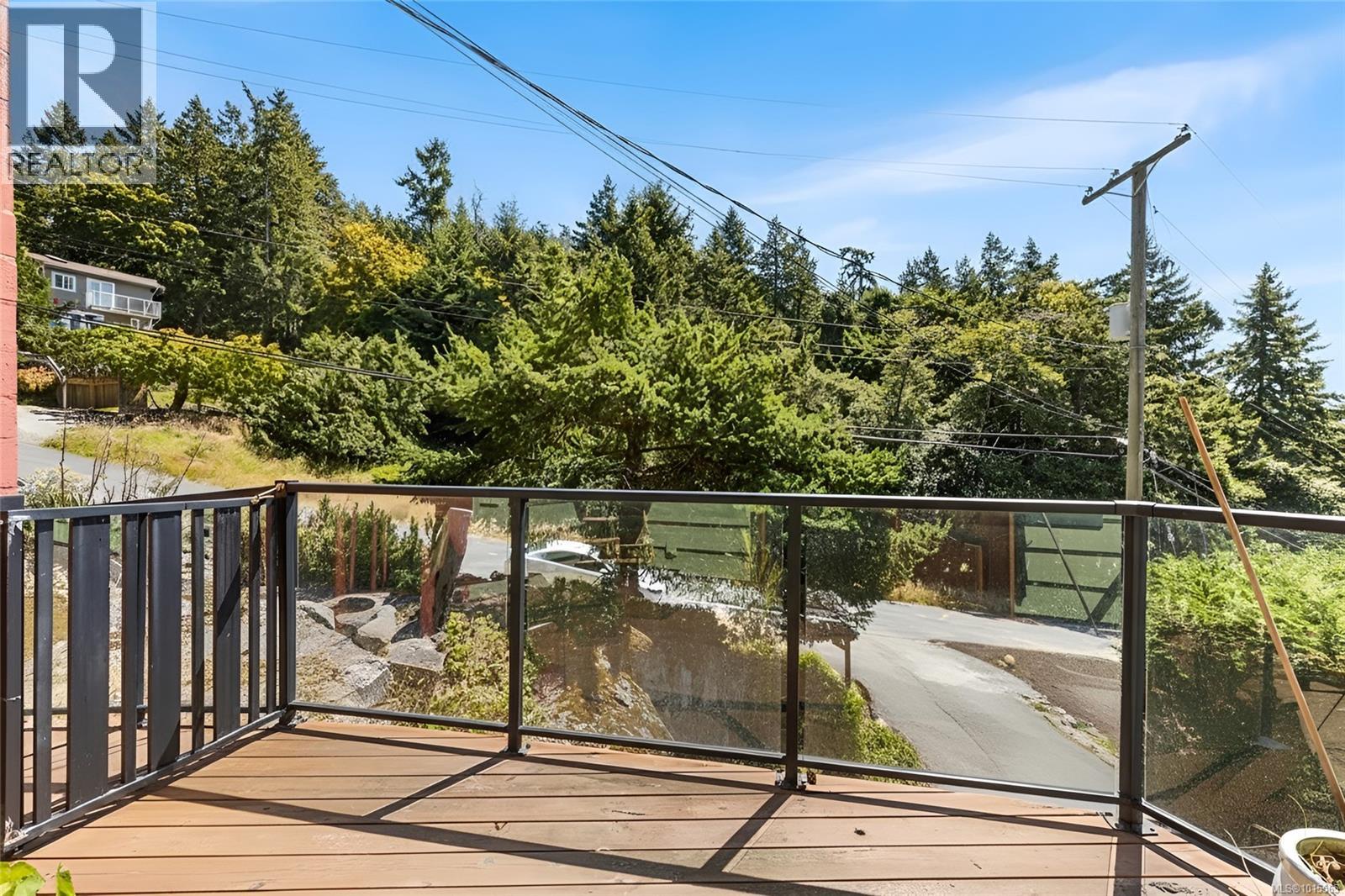 3705 Signal Hill Rd, Pender Island, British Columbia