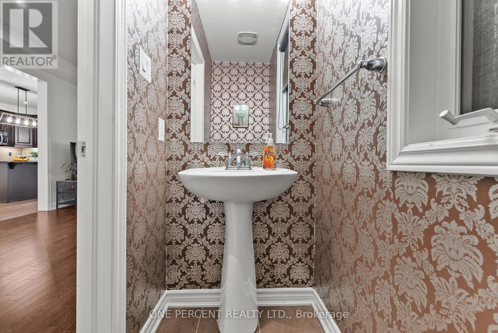 358 Meadowbreeze Drive, Ottawa, Ontario