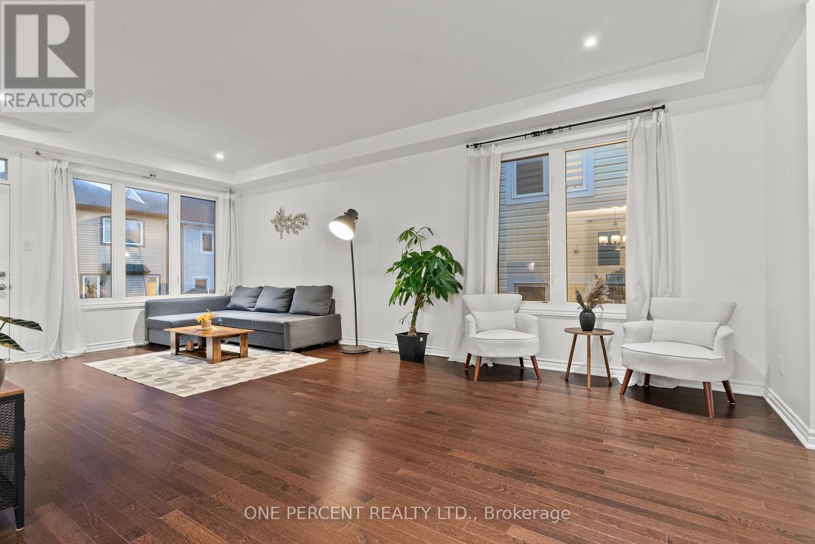 358 Meadowbreeze Drive, Ottawa, Ontario