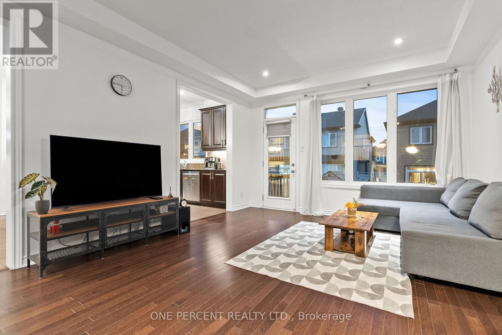 358 Meadowbreeze Drive, Ottawa, Ontario