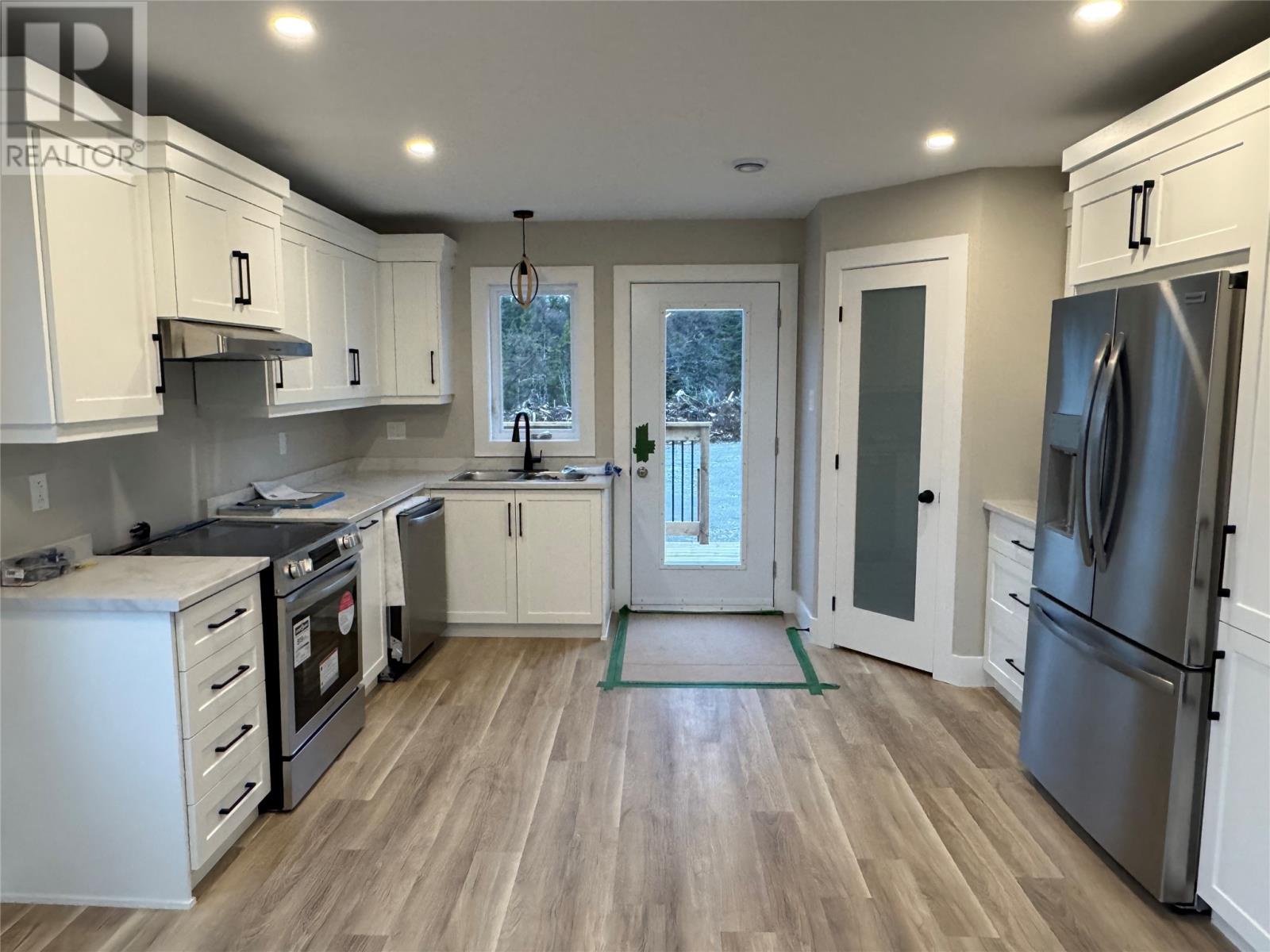 71 Cameron Place, Pouch Cove, Newfoundland And Labrador